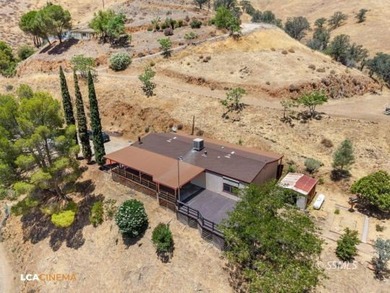 LAKE VIEW LIVING AT ITS BEST! Wake up to breathtaking panoramic - photo 34