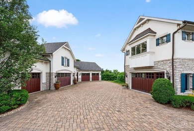 First time on the market since its full renovation and 6,500 SF - photo 7