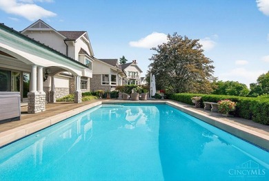 First time on the market since its full renovation and 6,500 SF - photo 8