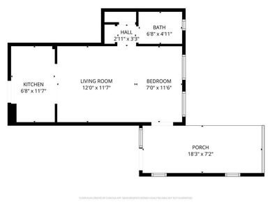 This beautifully renovated studio on the 1st floor is in