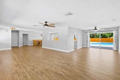 NO HOA! HUGE FULLY FENCED LOT WITH CIRCULAR PAVER DRIVEWAY - photo 32