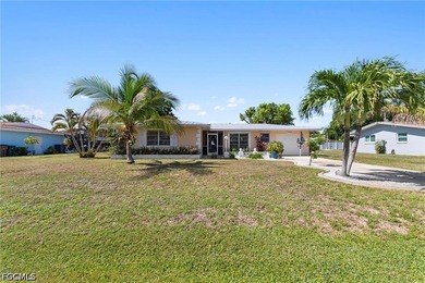 Picture-perfect single-family home with a tropical vibe - photo 33