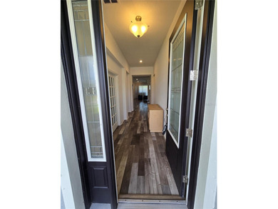 Virtually Staged. Welcome to your Tarpon Springs paradise - photo 3