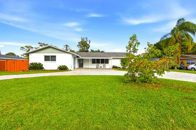NO HOA! HUGE FULLY FENCED LOT WITH CIRCULAR PAVER DRIVEWAY - photo 46