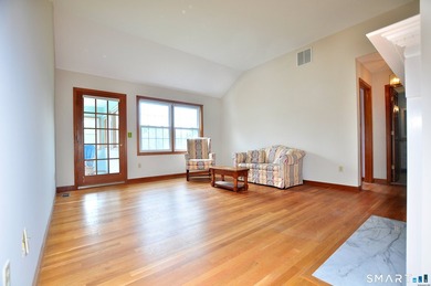 Incredibly rare opportunity to move into spacious end ranch unit - photo 3
