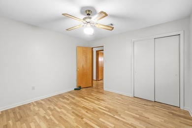 Great multigenerational living possibilities, or rent one and - photo 15