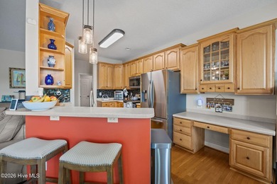 Welcome to your lake front retreat in the highly sought-after - photo 17