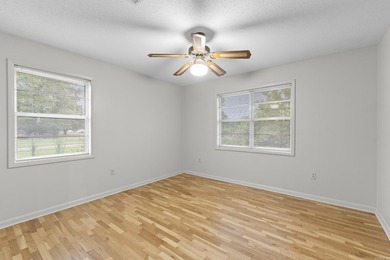 Great multigenerational living possibilities, or rent one and - photo 21