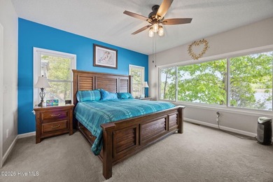 Welcome to your lake front retreat in the highly sought-after - photo 22