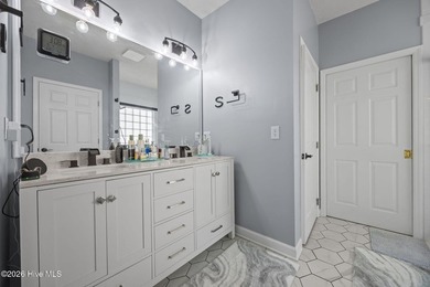 Welcome to your lake front retreat in the highly sought-after - photo 23