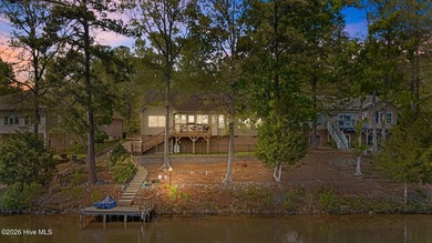 Welcome to your lake front retreat in the highly sought-after - photo 35