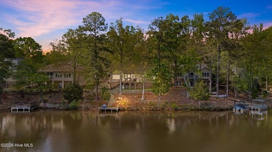 Welcome to your lake front retreat in the highly sought-after - photo 36