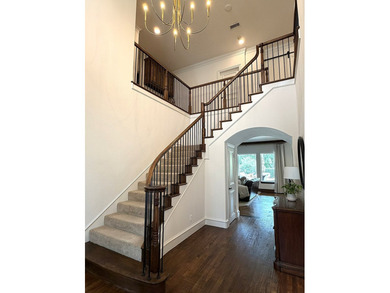 Stunning updated 6 bdrm, 4.5 bath custom home in sought after - photo 6