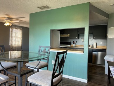 PRICE REDUCTION!!! Seller says bring all offers to this charming - photo 7