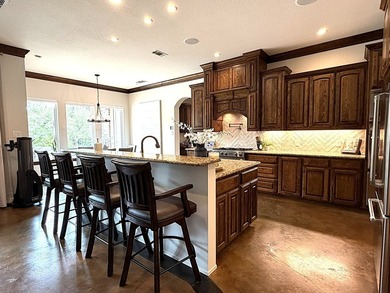 Stunning updated 6 bdrm, 4.5 bath custom home in sought after - photo 9