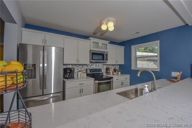 Beautiful condo with very tasteful style and colors! The unit - photo 9