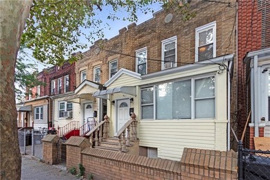 Recently renovated One family attached, all brick home in a - photo 1