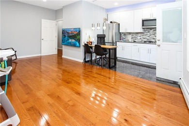 Recently renovated One family attached, all brick home in a - photo 3