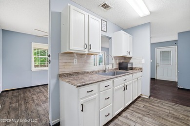 Great starter home in Orange Grove located in USDA eligible area - photo 11