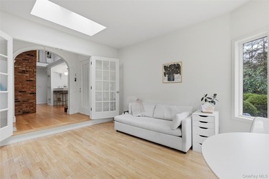 Set within the sought after Soundview Beach Association in Stony - photo 6