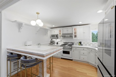 Set within the sought after Soundview Beach Association in Stony - photo 7