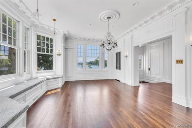 Timeless Coastal Elegance Meets Modern Luxury. Step into the - photo 14