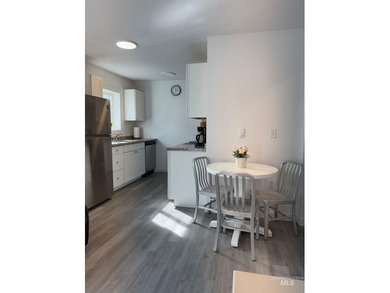 This brand-new, thoughtfully designed duplex offers modern - photo 15
