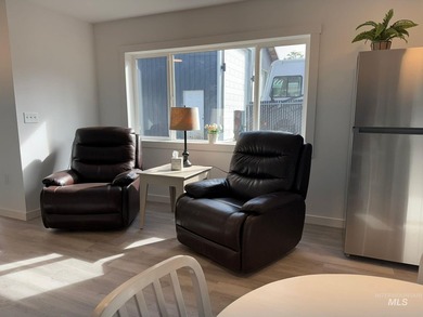 This brand-new, thoughtfully designed duplex offers modern - photo 18