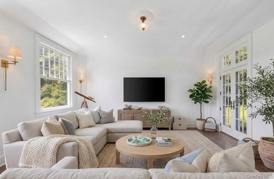 Timeless Coastal Elegance Meets Modern Luxury. Step into the - photo 18