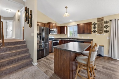 Welcome to your new home! Conveniently located in a neighborhood - photo 8