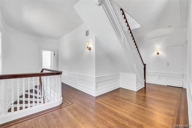 Timeless Coastal Elegance Meets Modern Luxury. Step into the - photo 25