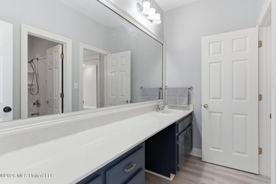 Welcome to an exceptional residence in the highly sought-after - photo 27