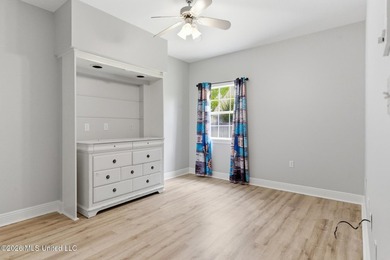 Welcome to an exceptional residence in the highly sought-after - photo 29