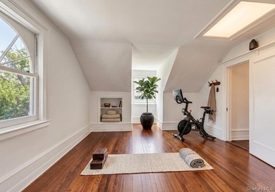 Timeless Coastal Elegance Meets Modern Luxury. Step into the - photo 33