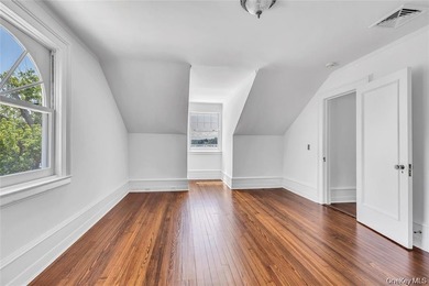 Timeless Coastal Elegance Meets Modern Luxury. Step into the - photo 34