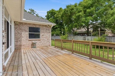 Welcome to an exceptional residence in the highly sought-after - photo 38