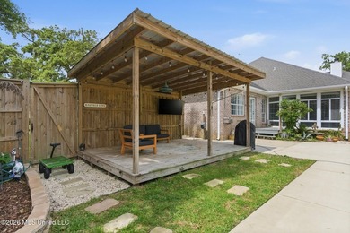 Welcome to an exceptional residence in the highly sought-after - photo 42