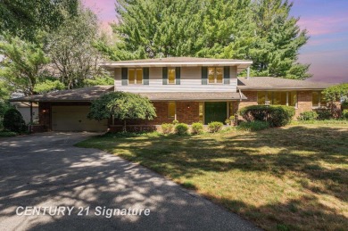 Lake Home For Sale in Sanford, Michigan