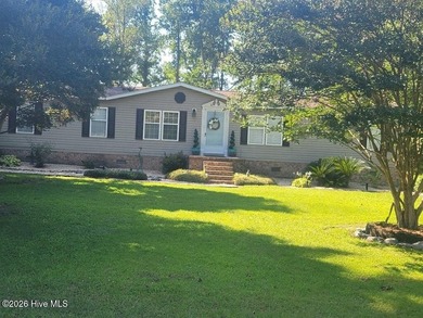 Stunning home on quiet dead end road. This home offers spacious - photo 3
