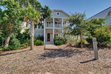 Welcome to 215 Writer's Way, where timeless coastal architecture - photo 1