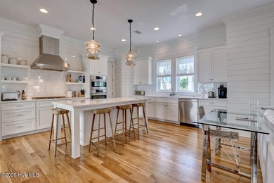 Welcome to 215 Writer's Way, where timeless coastal architecture - photo 2