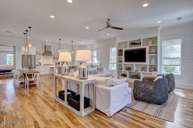 Welcome to 215 Writer's Way, where timeless coastal architecture - photo 3