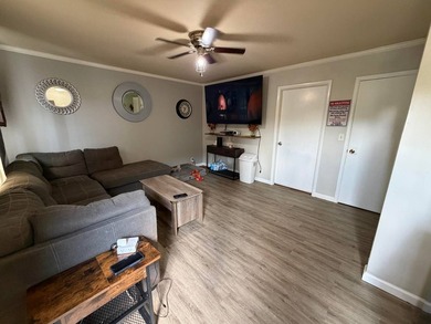 Disregard listing price. Property will be sold at auction - photo 17