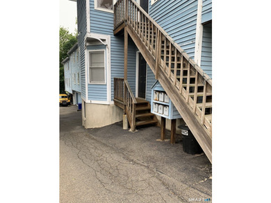 Well maintained one-bedroom end unit in a terrific location - photo 18