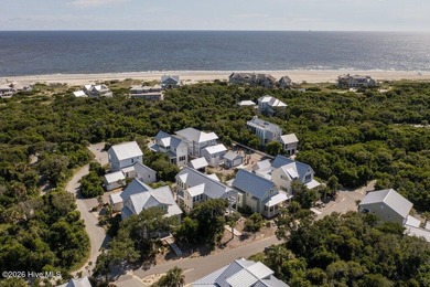 Welcome to 215 Writer's Way, where timeless coastal architecture - photo 10