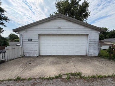 Disregard listing price. Property will be sold at auction - photo 25