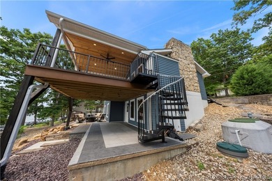 Lake life doesn't get much better than this!! Completely move-in - photo 36