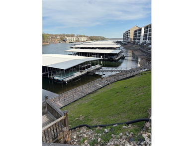 Enjoy all the perks of lakefront living, including easy water - photo 1