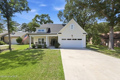 Discover the Oriental Plan, a thoughtfully designed builder's - photo 2