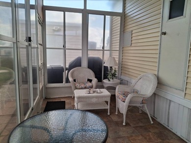 Come see this park model in Windward Isle community in Sarasota - photo 2